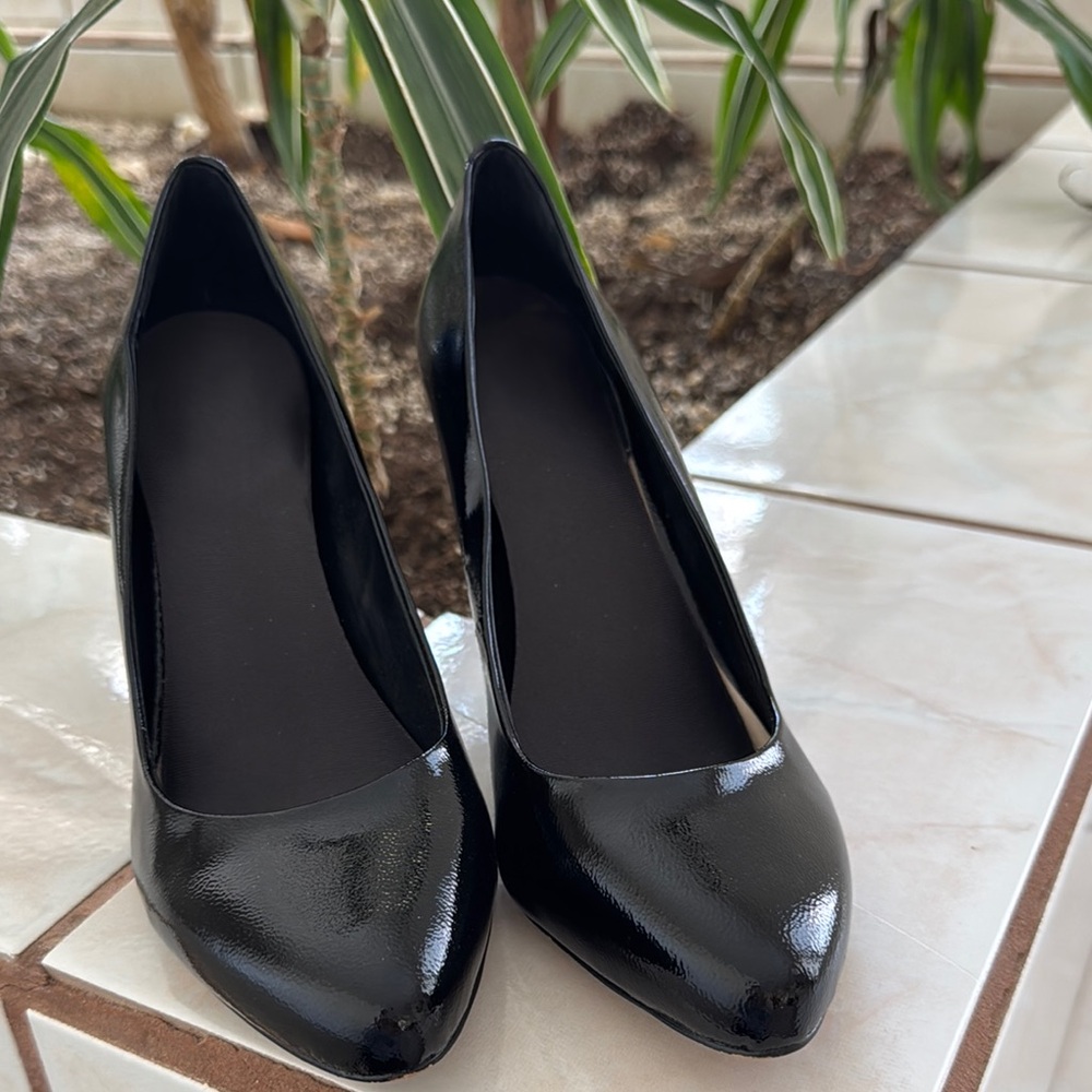 Vince Camuto Glossy Black Heels